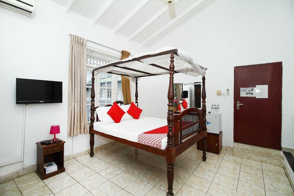 Oyo 347 Hotel Empryean Katunayaka Exteriér fotografie