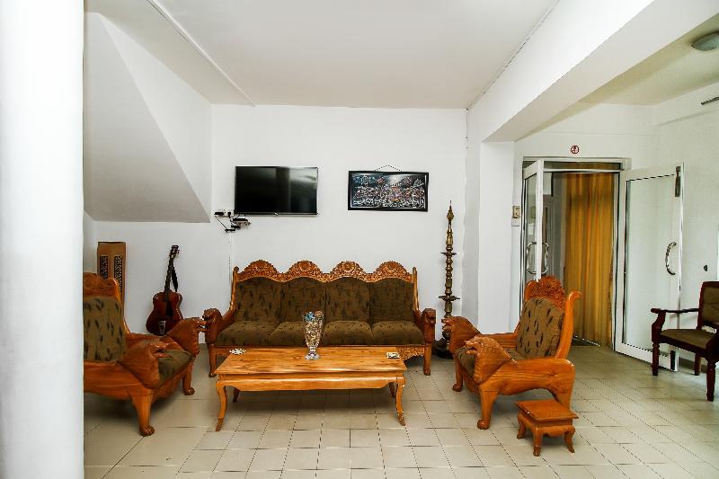 Oyo 347 Hotel Empryean Katunayaka Exteriér fotografie